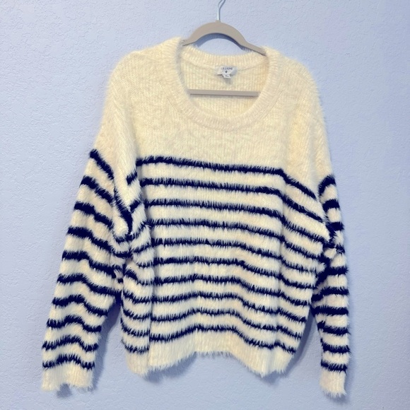 La Ligne For Target Soft Fluffy White With Blue Stripes Crew Neck Sweater - Picture 1 of 3